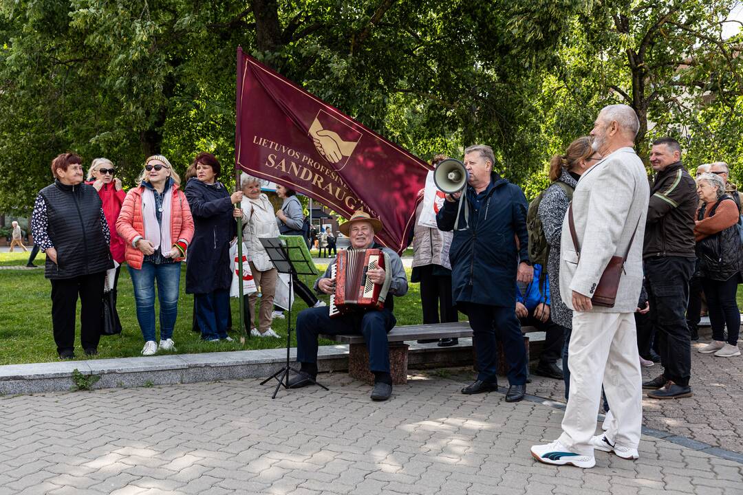 Protestas prieš NT mokestį prie Seimo