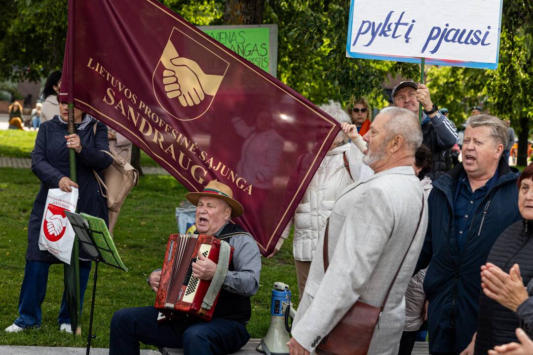 Protestas prieš NT mokestį prie Seimo