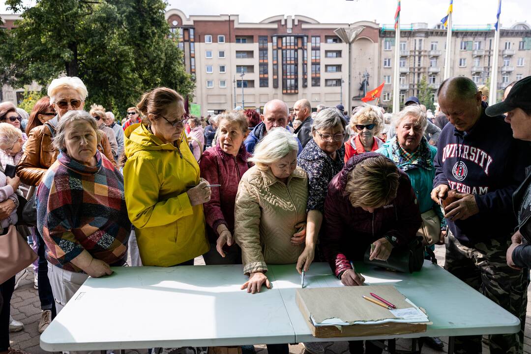 Protestas prieš NT mokestį prie Seimo