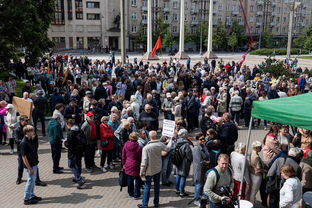 Protestas prieš NT mokestį prie Seimo
