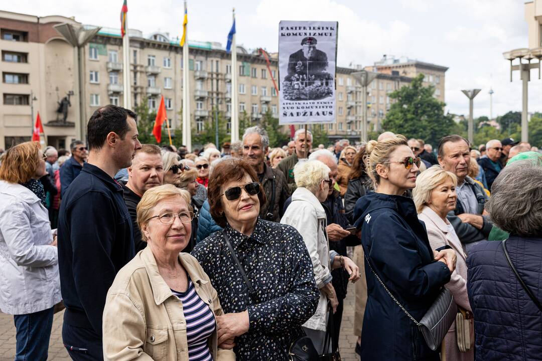 Protestas prieš NT mokestį prie Seimo