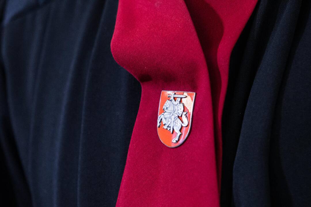Vairavęs girtas prokuroras neteko pareigų