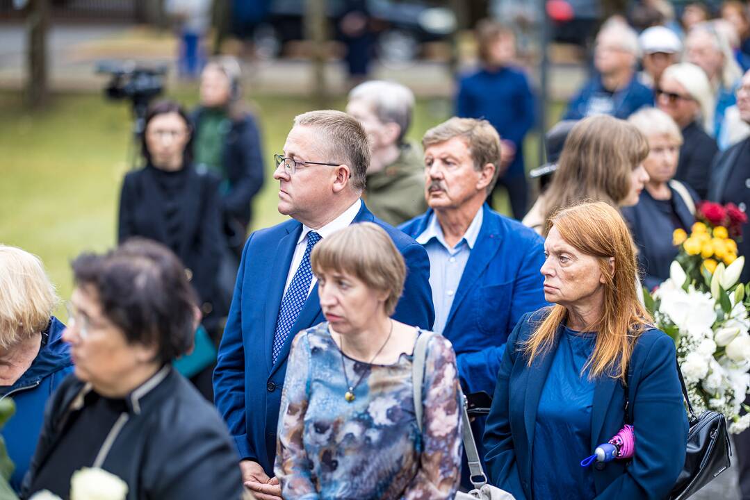 R. Rastausko laidotuvės