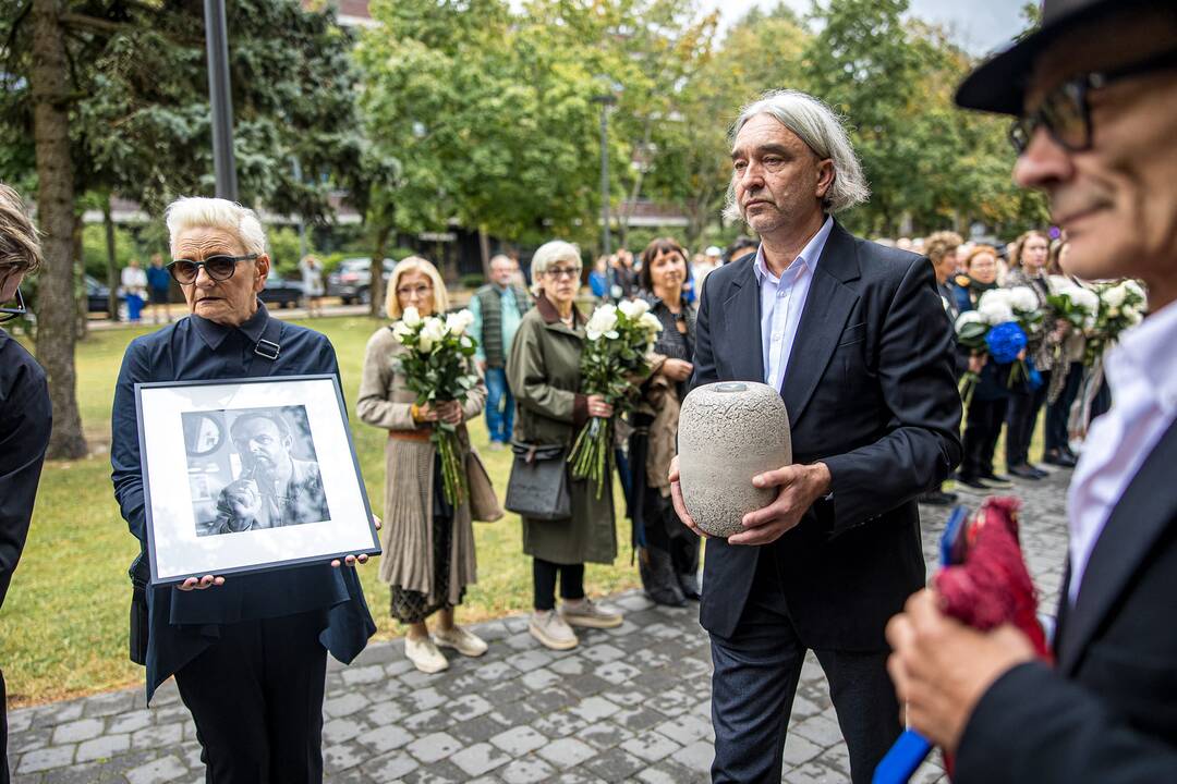 R. Rastausko laidotuvės