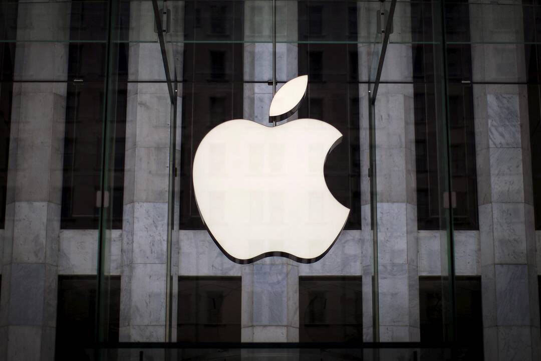 Italija pradėjo tyrimą dėl „Apple“ ir „Samsung“ planuoto „iPhone“ modelių pasendinimo