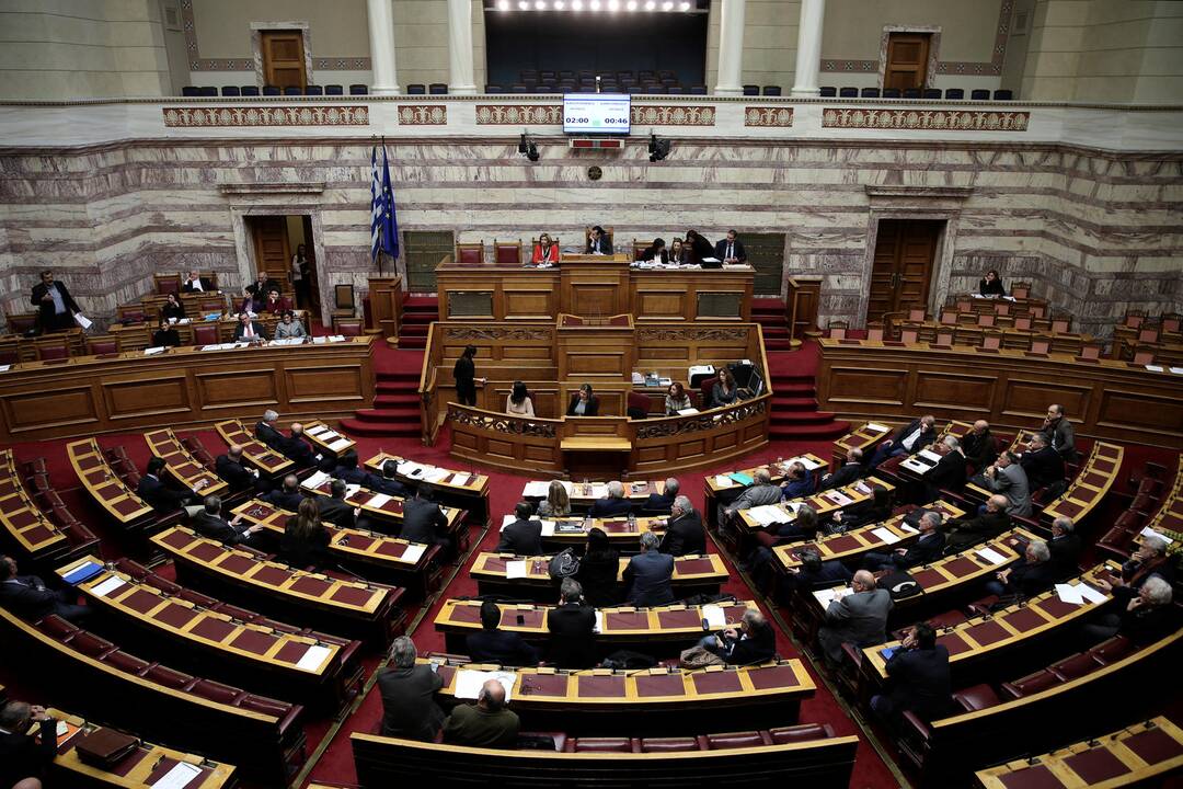 Nepaisydama kreditorių įspėjimų, Graikija patvirtino išmoką pensininkams