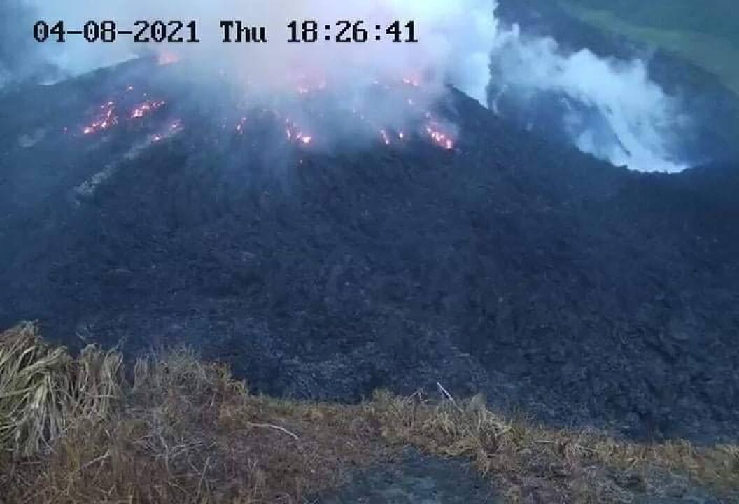 Karibų jūros Sent Vinsento saloje išsiveržė ugnikalnis