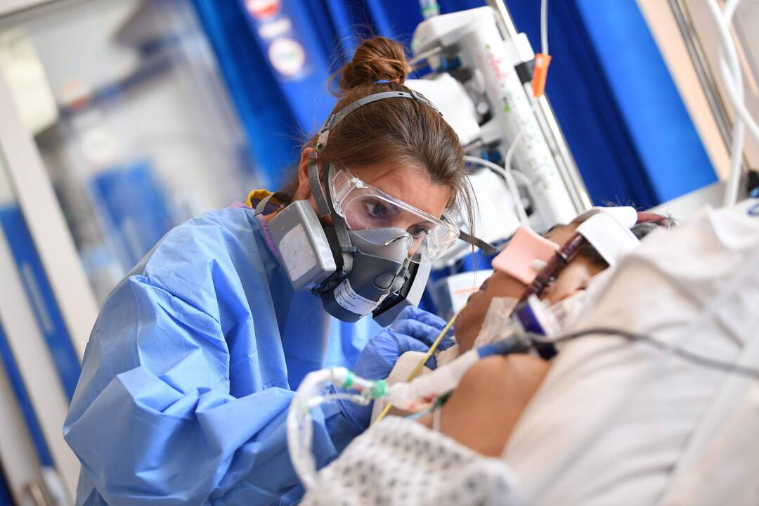 Pasaulyje COVID-19 atvejų skaičius perkopė 19 mln.