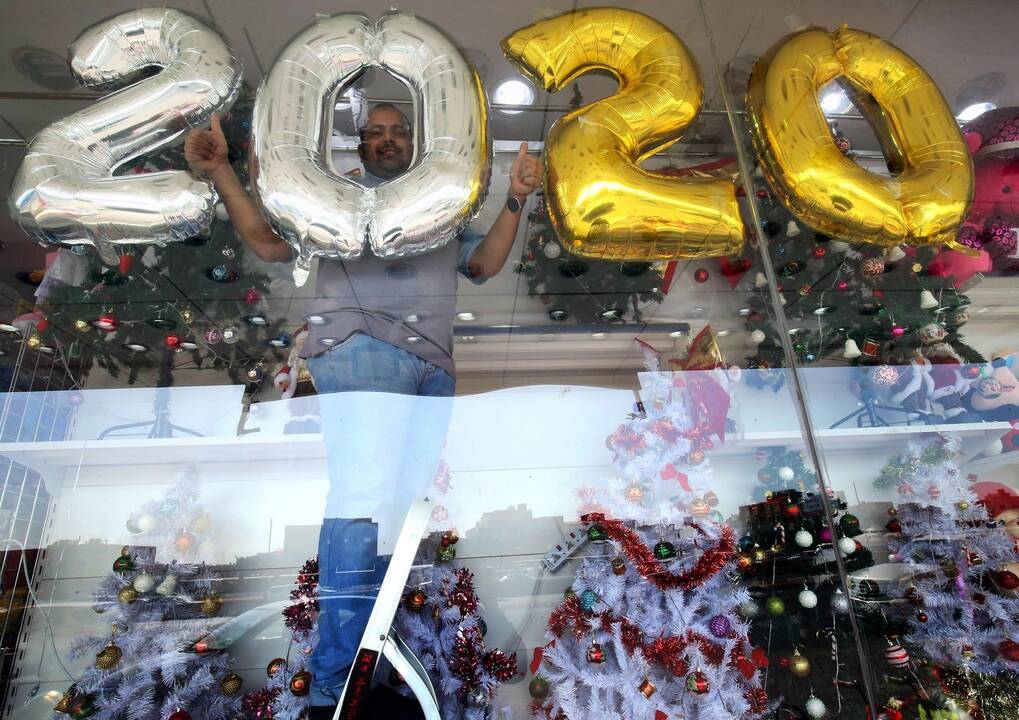 Pasaulis pasitiko 2020 metus