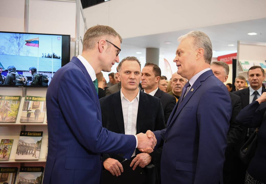 Prezidentas lankosi Vilniaus knygų mugėje