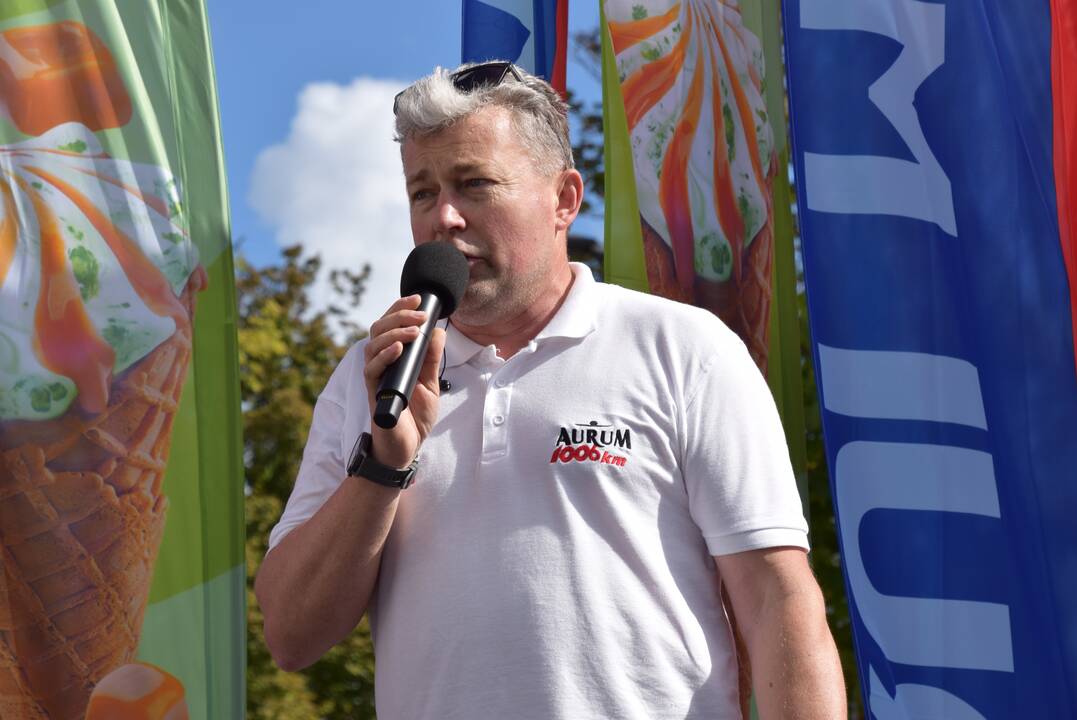 „Aurum 1006 km lenktynių“ automobilių parado akimirkos