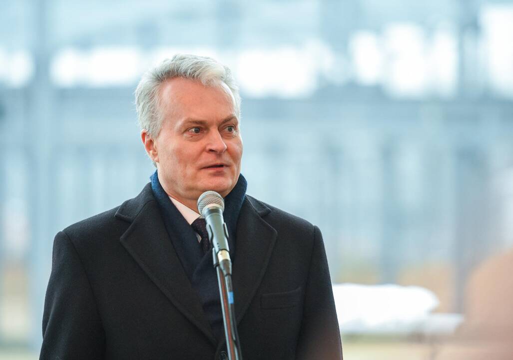 Prezidentas dalyvavo „Intersurgical“ gamyklos statybų pradžios renginyje