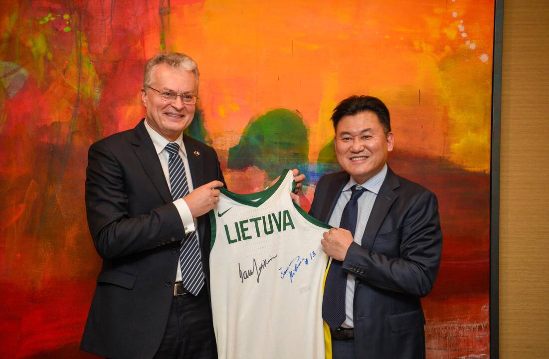 Gitanas Nausėda ir Hiroshis Mikitanis