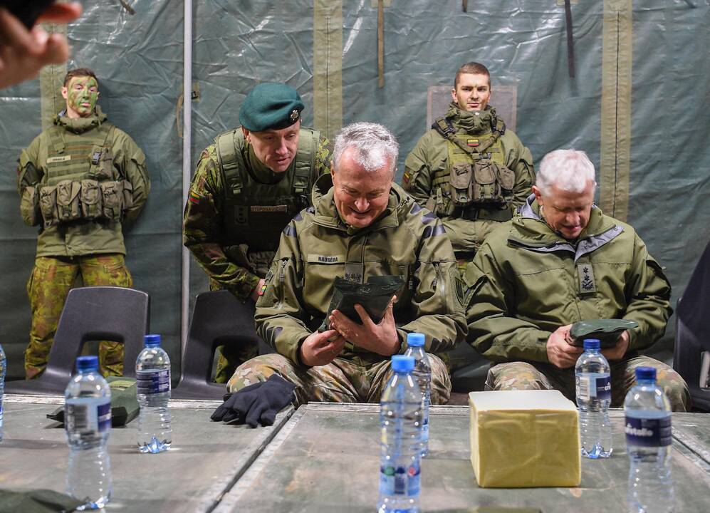 Prezidentas lankėsi Pabradės poligone