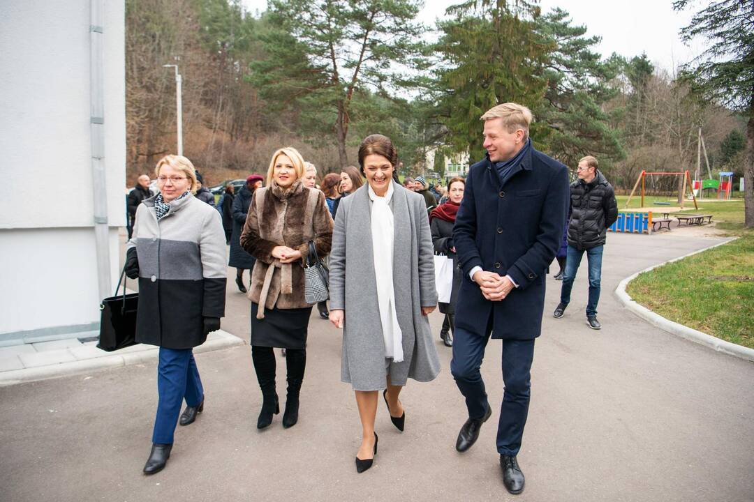 D. Nausėdienė lankėsi „Šeimos slėnyje“