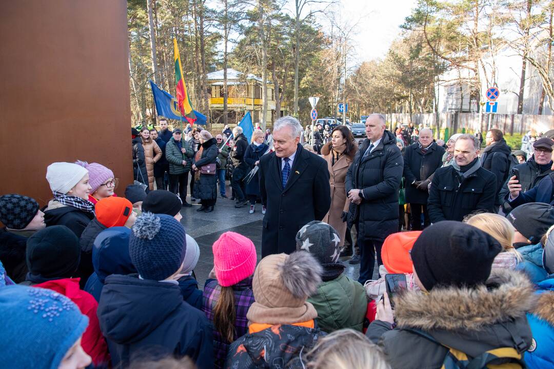 G. Nausėda paminklo A. Smetonai atidengimo ceremonijoje