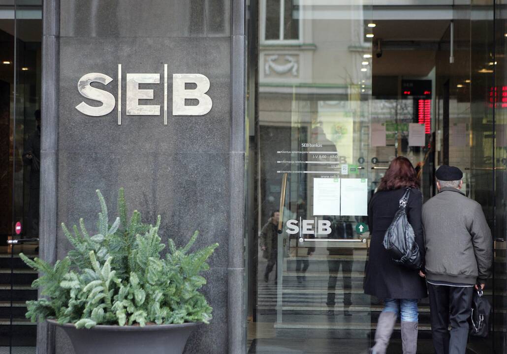 SEB bankas finansų konsultacijas privatiems klientams nuo šiol teiks ir internetu