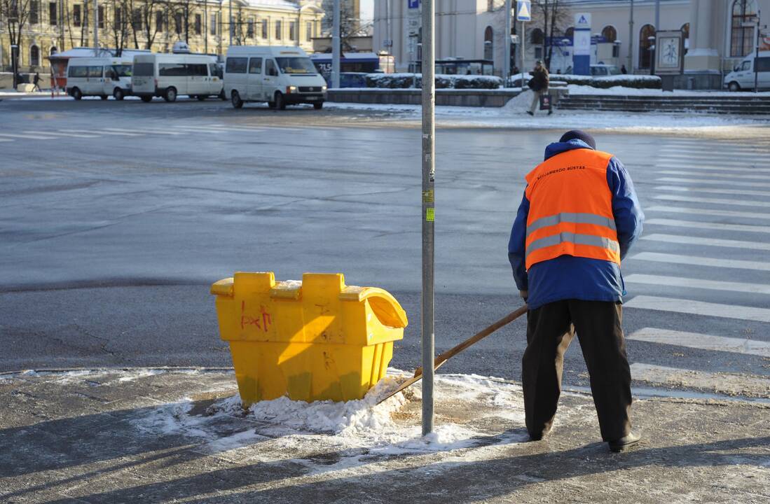 Nuo liepos minimali alga – tik už nekvalifikuotą darbą