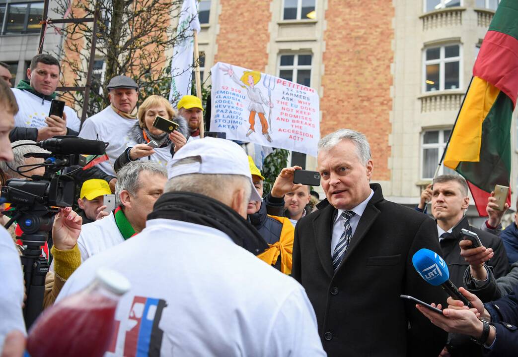 Prezidentas susitiko su Briuselyje protestuojančiais ūkininkais
