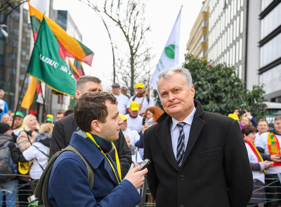 Prezidentas susitiko su Briuselyje protestuojančiais ūkininkais