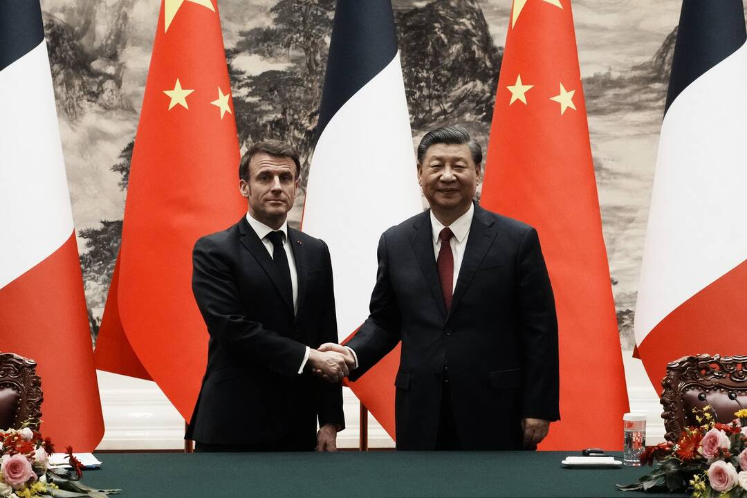 Emmanuelis Macronas ir Xi Jinpingas