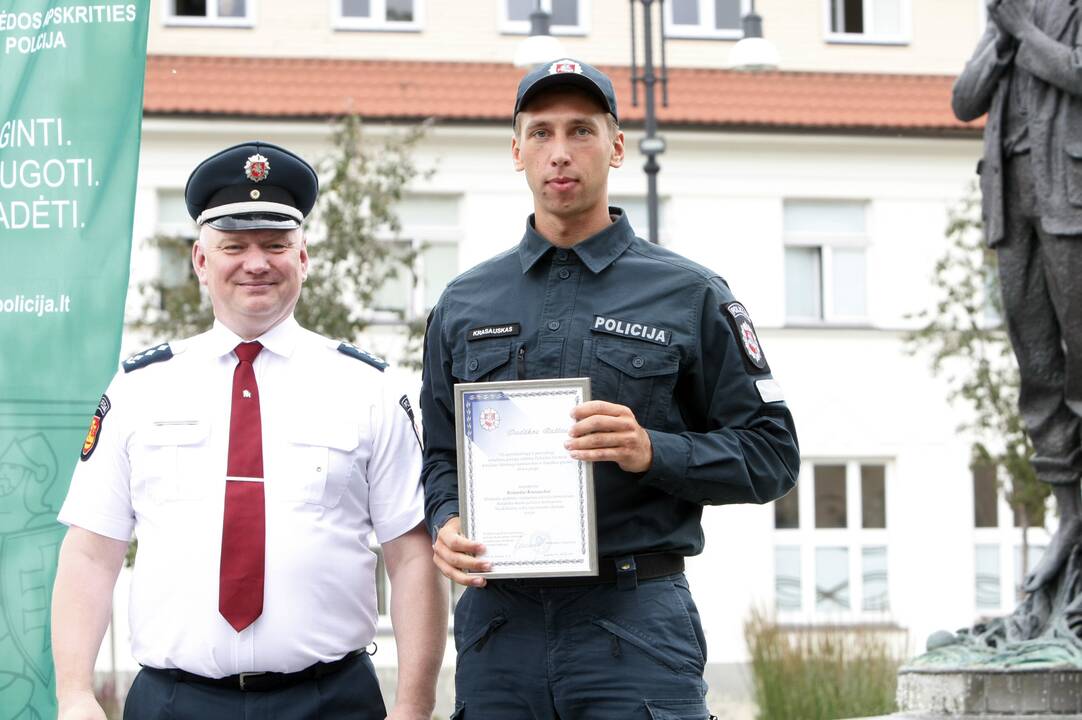 Apdovanoti Klaipėdos pareigūnai