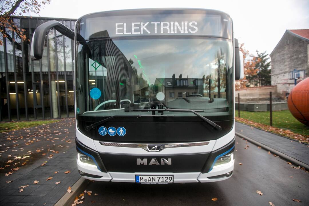 Kauno gatves išbando naujasis elektrinis autobusas