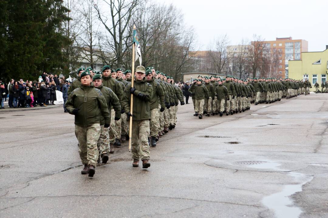 Planai: išmokę naujų dalykų kariai galės dalyvauti tarptautinėse pratybose Vokietijoje.