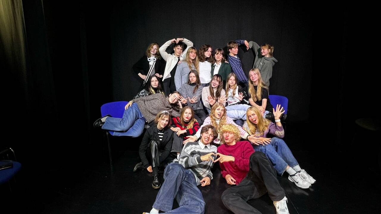 Sėkmė: klaipėdiečių teatro studija „Svajonė“ su spektakliu „Verksnių klubas“ tapo vaikų ir jaunimo teatrų festivalio „Šimtakojis“ laureatais.