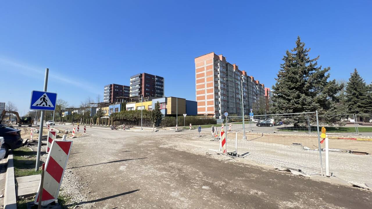 Trikdžiai: 2,5 mln. eurų kainuosiantis Paryžiaus Komunos gatvės remontas gali sukelti laikinų rūpesčių vairuotojams – iš dalies čia bus uždaromas eismas.