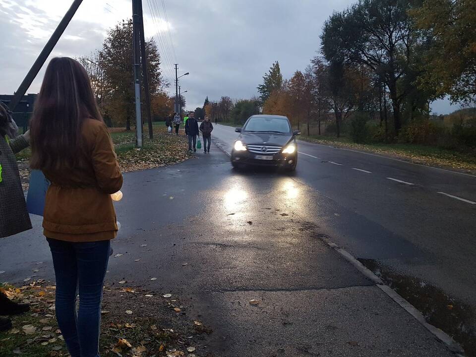 Rado išeitį, kaip prie mokyklos sumažinti spūstis