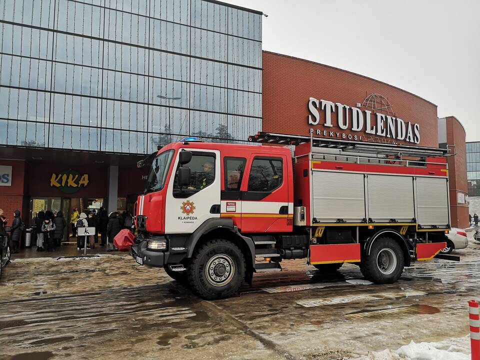 „Studlende“ pasklido dūmai: žmonės buvo evakuoti