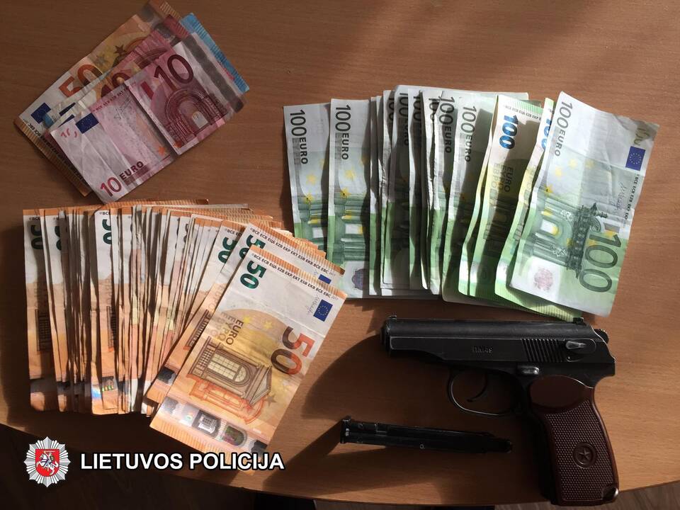 Spaudos konferencija dėl įtariamųjų prekybos žmonėmis sulaikymo