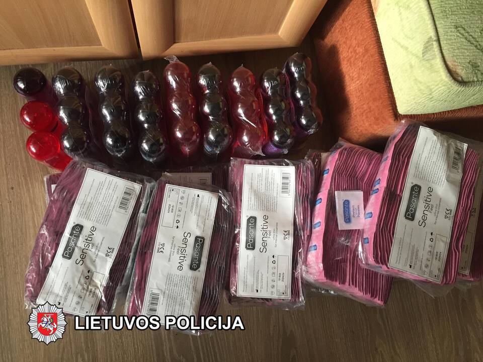 Spaudos konferencija dėl įtariamųjų prekybos žmonėmis sulaikymo