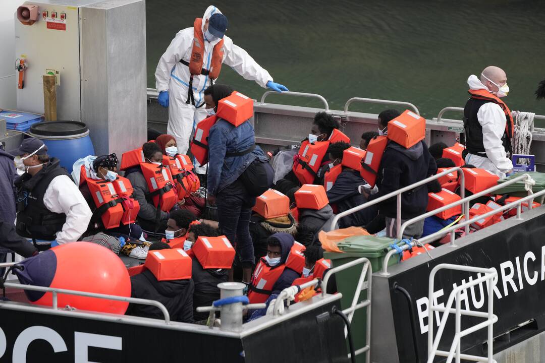 Lamanšo sąsiaurį kirto rekordinis 828 migrantų skaičius