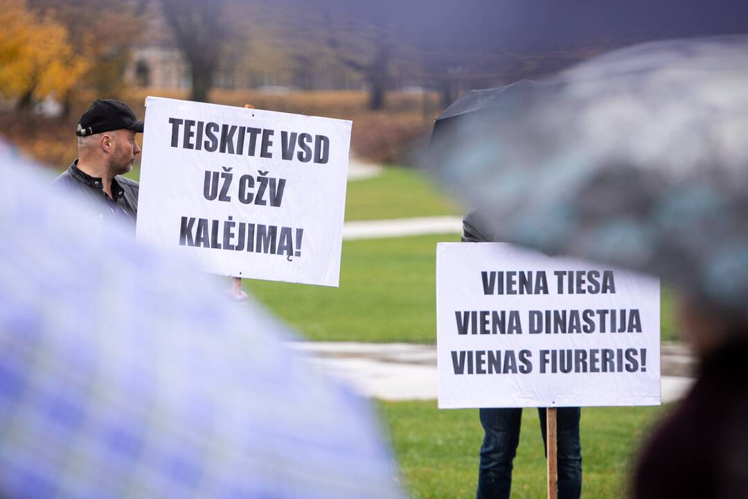 Mitingas už šnipinėjimą nuteistam A. Paleckui palaikyti