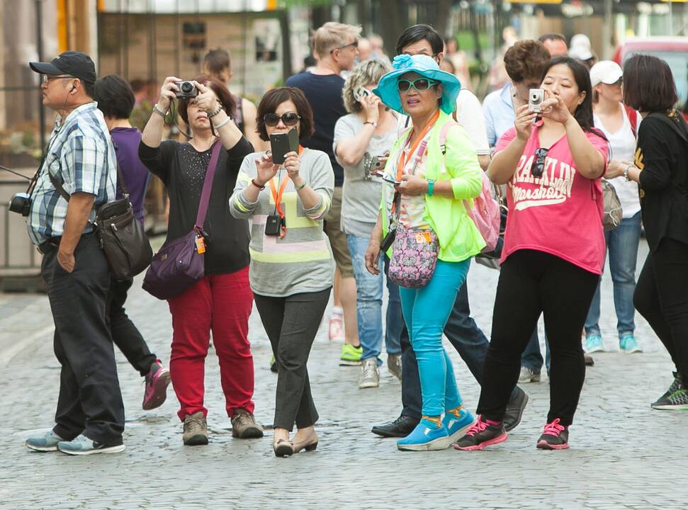 Pernai Lietuvoje labiausiai išlaidavo japonai, taupiausi – latviai