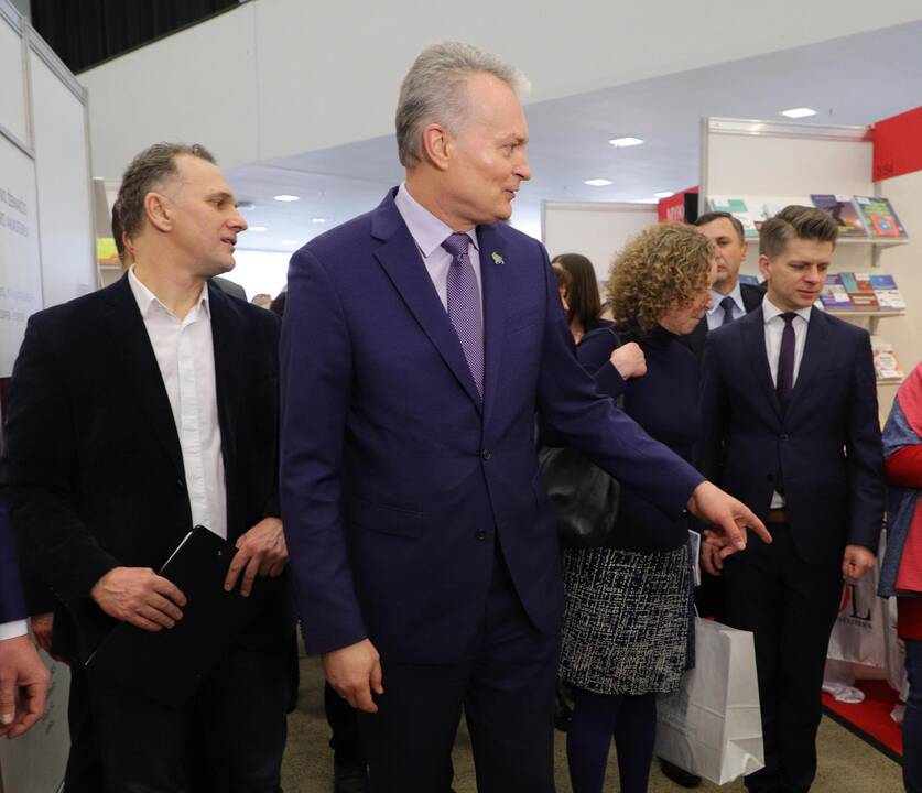 Prezidentas lankosi Vilniaus knygų mugėje