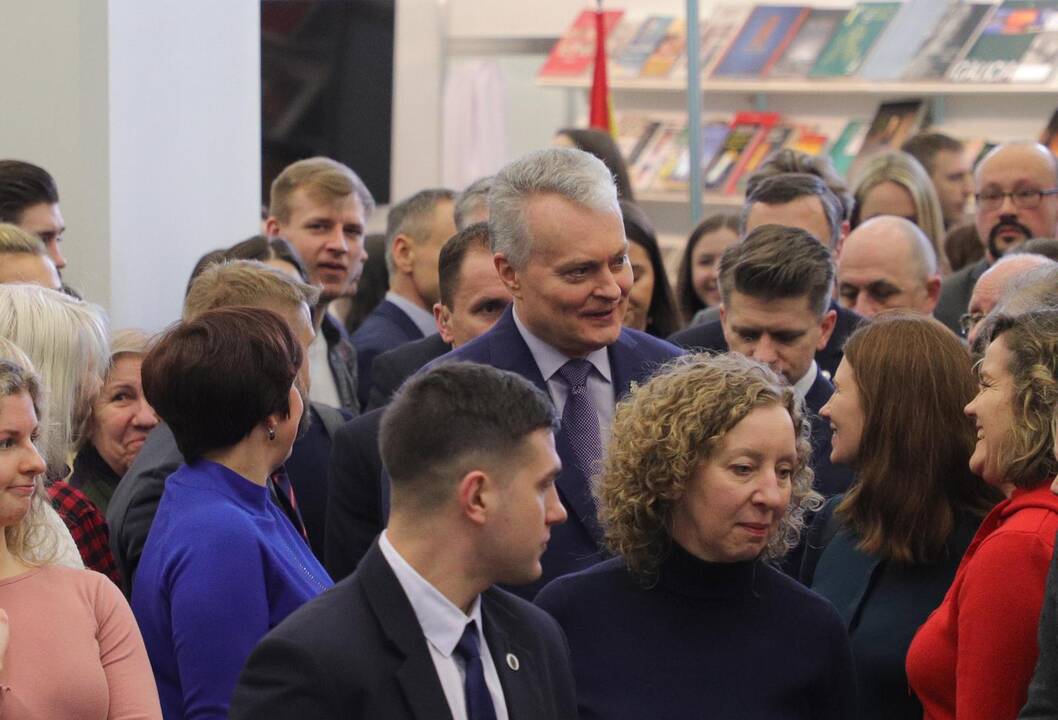 Prezidentas lankosi Vilniaus knygų mugėje