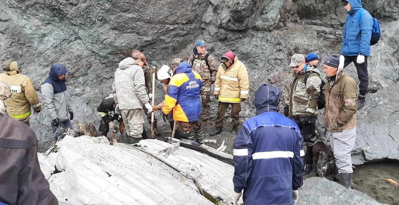 Lėktuvo katastrofos vietoje Kamčiatkoje surasti 19 žuvusiųjų palaikai