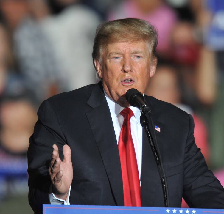 D. Trumpas planuoja įkurti socialinį tinklą