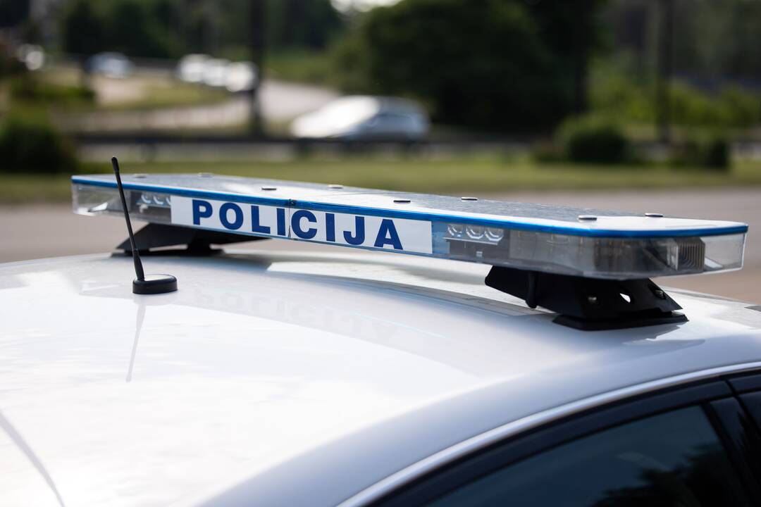 Šiauliuose susidūrus trims automobiliams sužaloti du žmonės