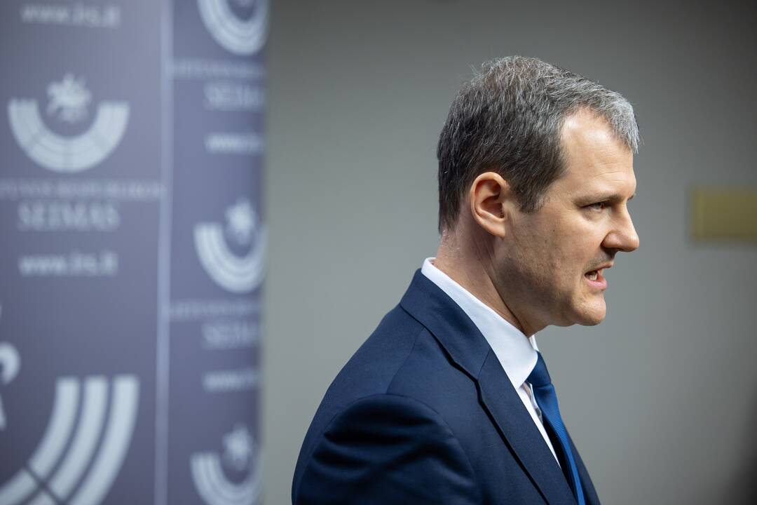 Paluckas: nereikėtų per daug jautriai vertinti „Amerikos balso“ veiklos sustabdymo