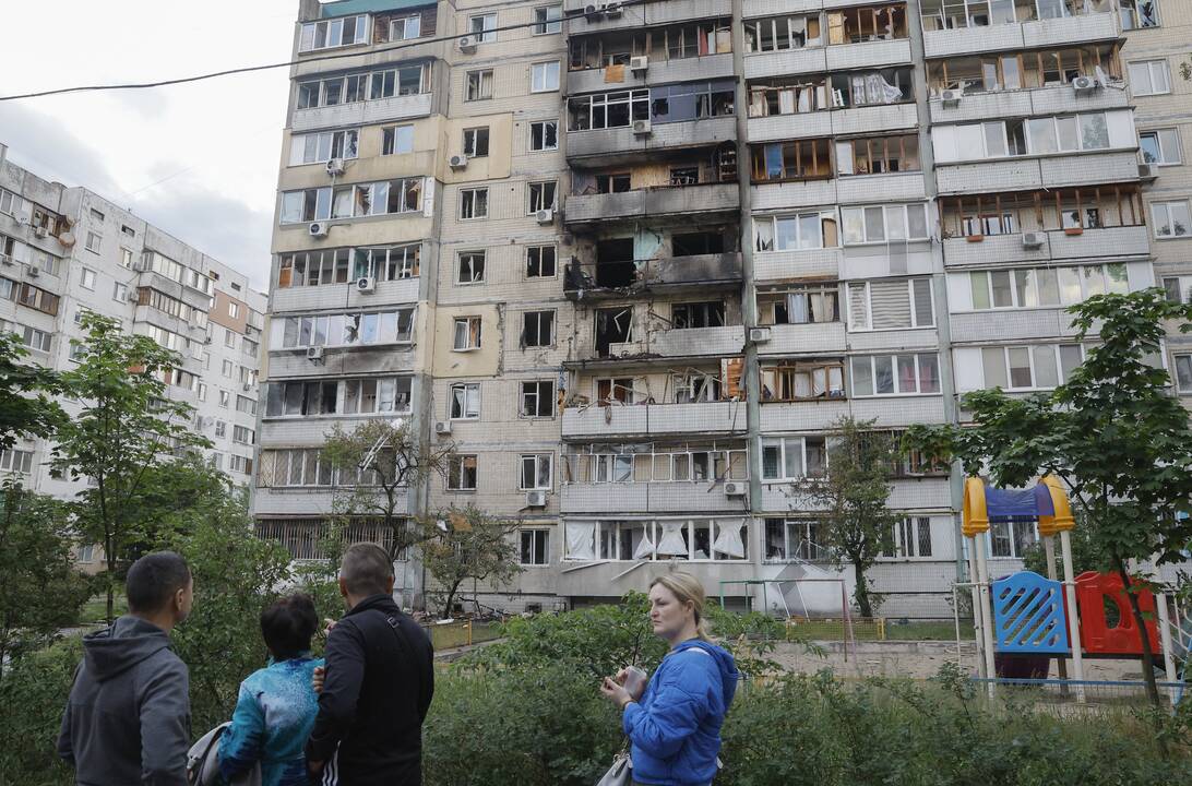 Zelenskis po naktinės atakos ragina įvesti daugiau sankcijų Rusijai