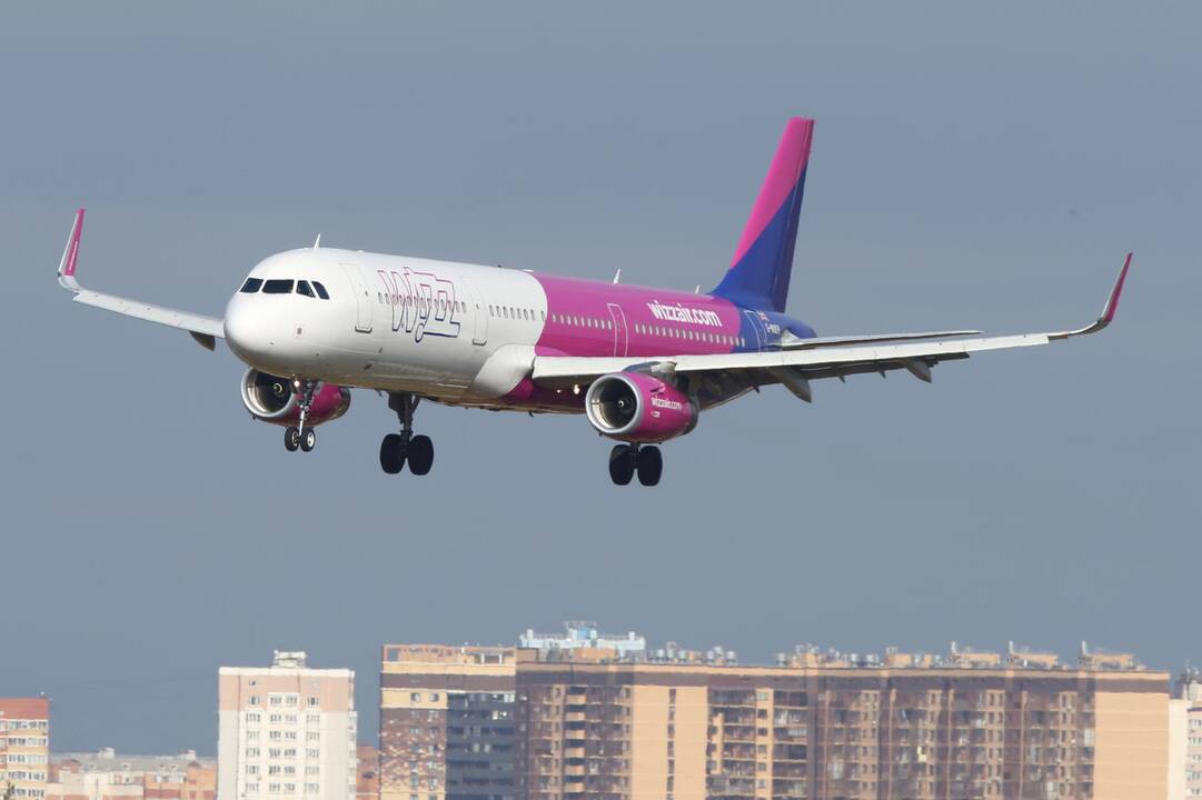 „Wizz Air“ laikinai stabdo skrydžius į Norvegiją