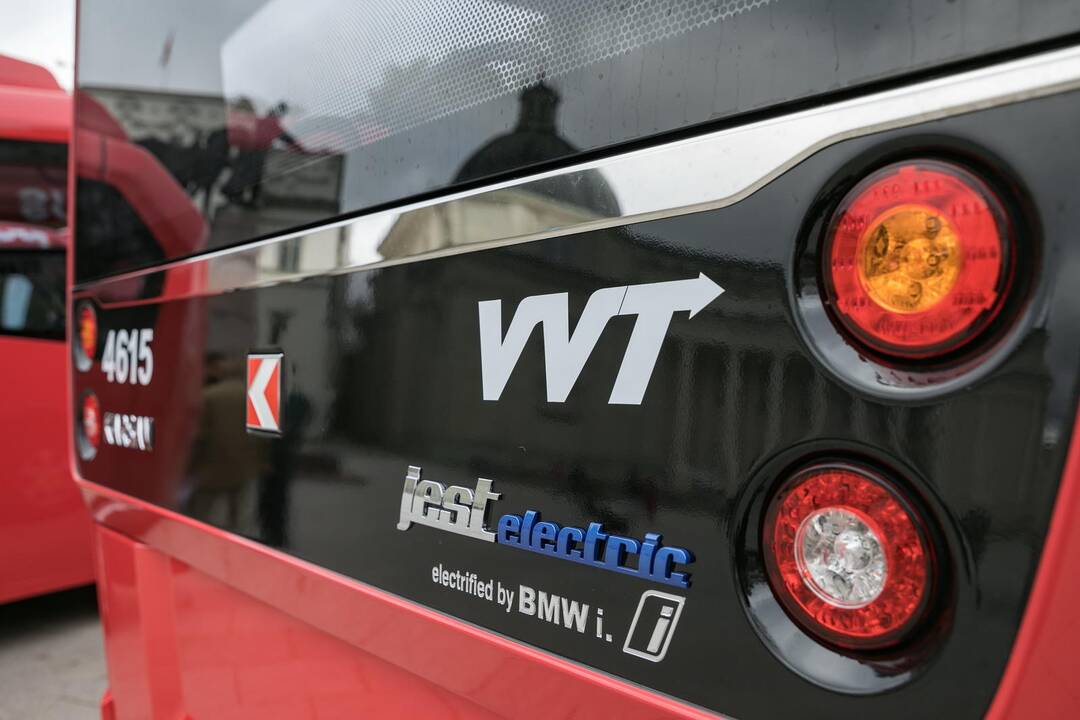 Vilniuje pristatyti pirmieji Lietuvoje elektriniai autobusai