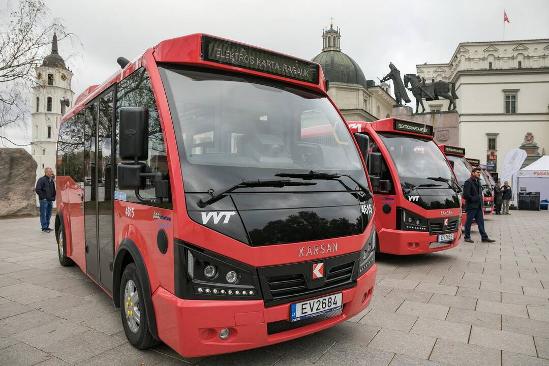 Vilniuje pristatyti pirmieji Lietuvoje elektriniai autobusai