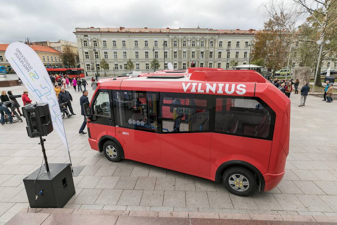 Vilniuje pristatyti pirmieji Lietuvoje elektriniai autobusai