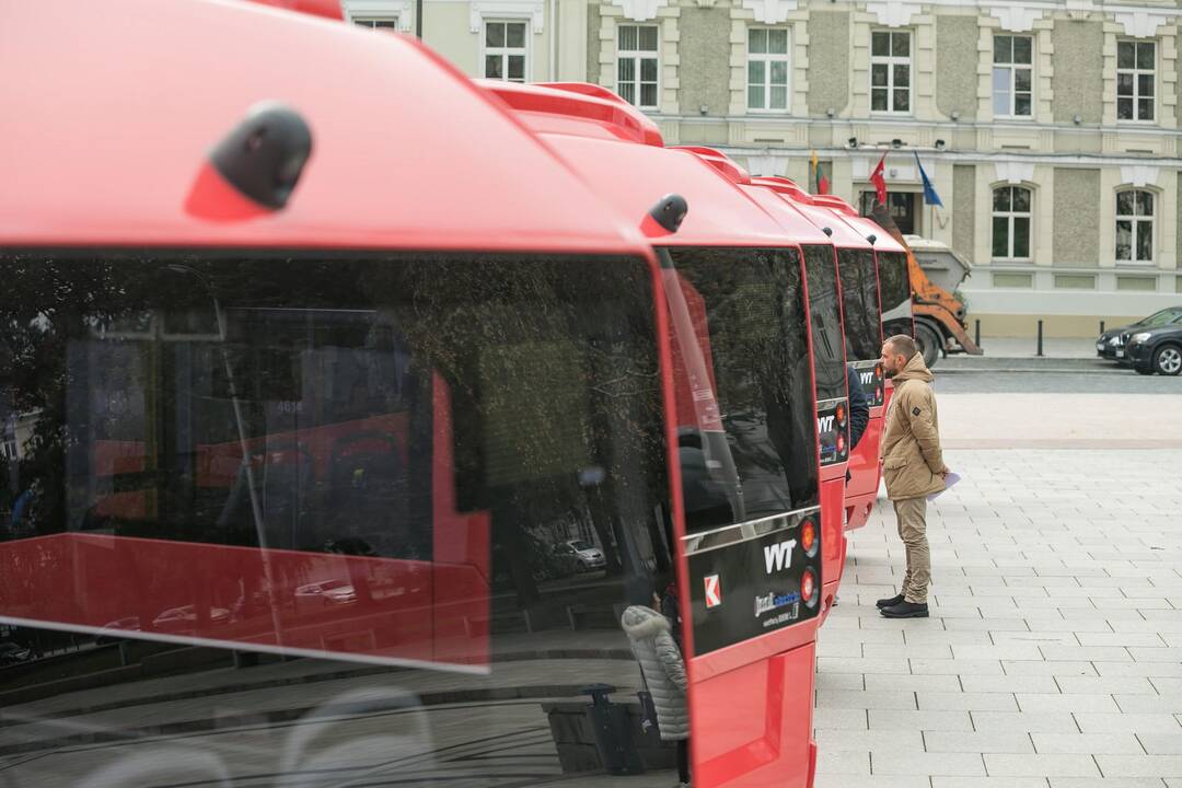 Vilniuje pristatyti pirmieji Lietuvoje elektriniai autobusai