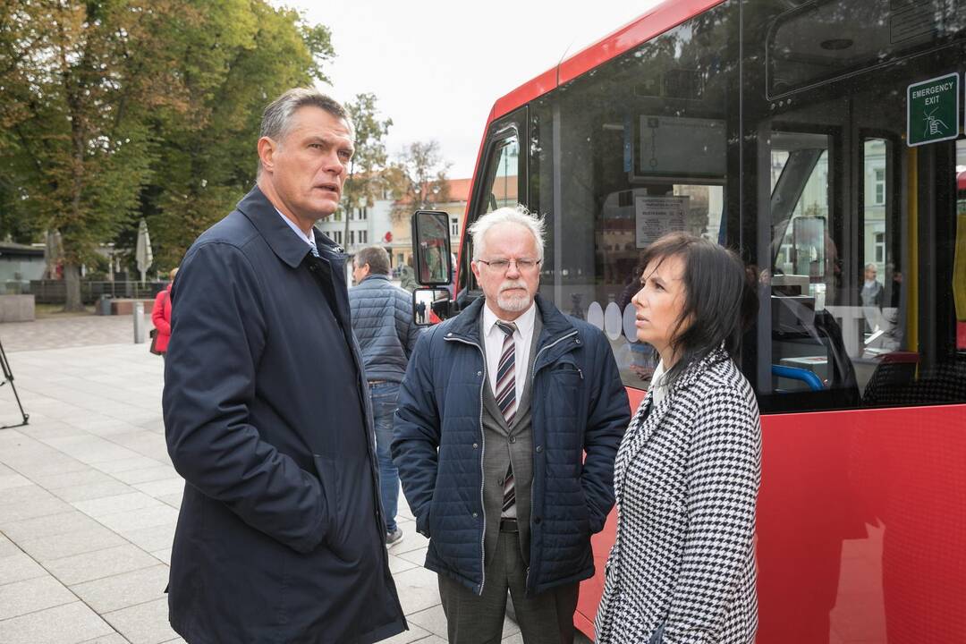 Vilniuje pristatyti pirmieji Lietuvoje elektriniai autobusai
